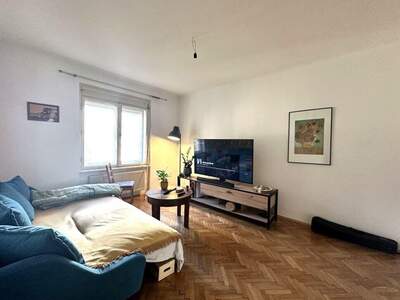 Altbauwohnung mit Balkon mieten in 8010 Graz (Bild 1)