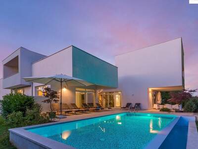 Haus kaufen in 52210 Rovinj (Bild 1)