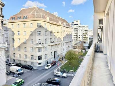 Altbauwohnung mit Balkon mieten in 1030 Wien