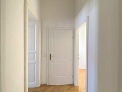 Altbauwohnung mit Balkon mieten in 8010 Graz (Bild 5)