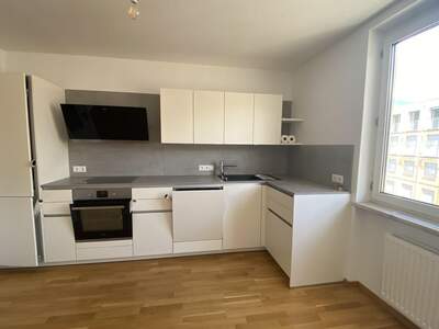 Altbauwohnung mit Balkon kaufen in 6020 Innsbruck (Bild 2)