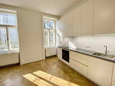 Altbauwohnung mit Balkon mieten in 1030 Wien (Bild 2)