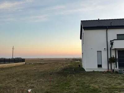 Grundstück kaufen in 7100 Neusiedl