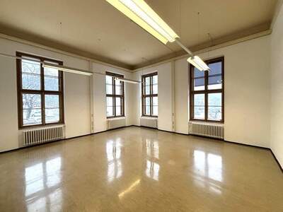 Gewerbeobjekt mieten in 4040 Lichtenberg