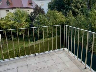 Altbauwohnung mit Balkon mieten in 1130 Wien (Bild 5)