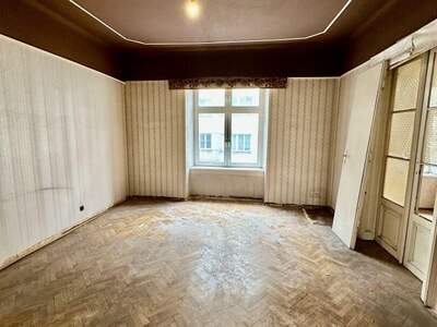 Altbauwohnung kaufen in 1070 Wien (Bild 2)