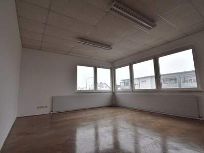 Gewerbeobjekt mieten in 4050 Traun (Bild 2)