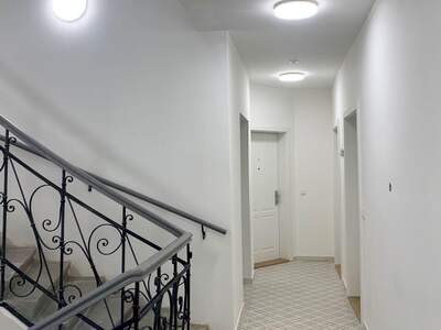 Altbauwohnung mit Balkon kaufen in 1140 Wien (Bild 3)