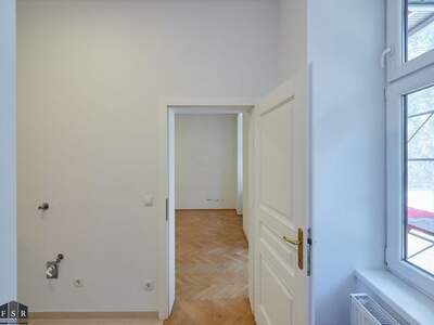 Altbauwohnung kaufen in 1070 Wien (Bild 1)