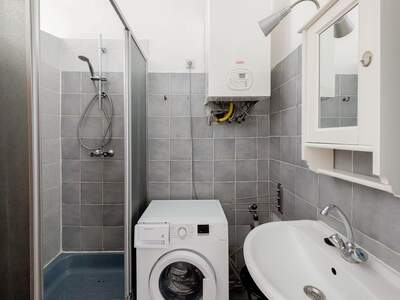 Altbauwohnung kaufen in 1200 Wien (Bild 2)
