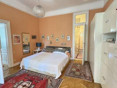 Altbauwohnung kaufen in 1180 Wien (Bild 2)