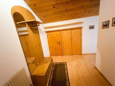 Altbauwohnung mit Balkon kaufen in 6094 Axams (Bild 2)