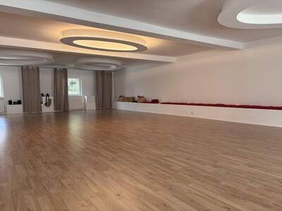 Gewerbeobjekt mieten in 4971 Aurolzmünster