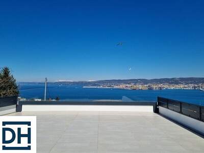 Haus mit Garten kaufen in 34015 Muggia (Bild 1)