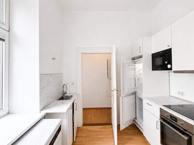 Altbauwohnung mit Balkon kaufen in 1180 Wien (Bild 5)