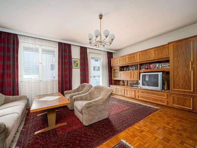 Wohnung kaufen in 6170 Zirl