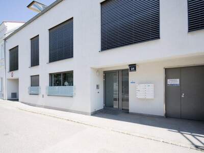 Halle / Lager / Produktion mieten in 1140 Wien (Bild 2)