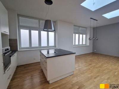 Altbauwohnung kaufen in 1040 Wien (Bild 2)