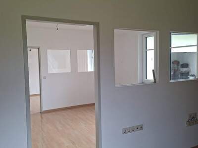 Office / Business provisionsfrei mieten in 6380 St. Johann