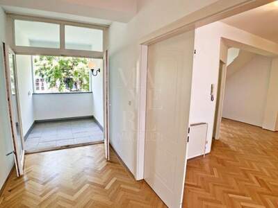 Altbauwohnung mit Balkon mieten in 1080 Wien (Bild 3)