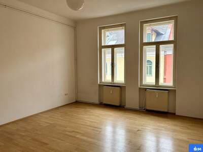 Altbauwohnung mit Balkon mieten in 8010 Graz (Bild 1)