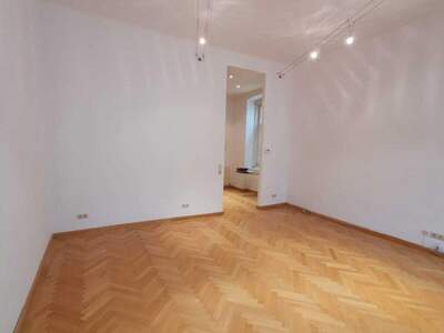 Altbauwohnung kaufen in 1070 Wien (Bild 2)