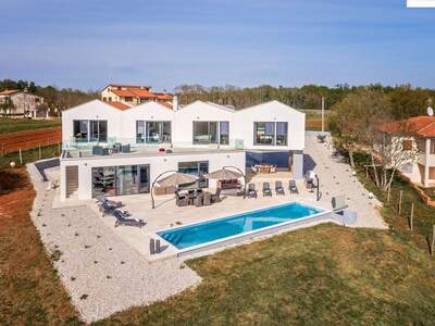 Haus kaufen in 52440 Porec (Bild 2)