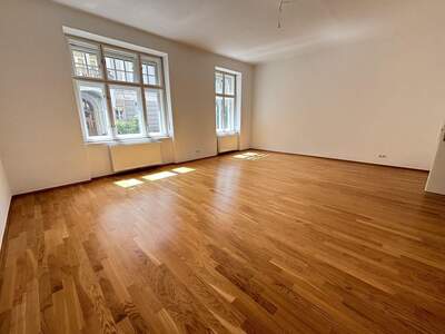 Altbauwohnung mit Balkon kaufen in 8010 Graz (Bild 3)