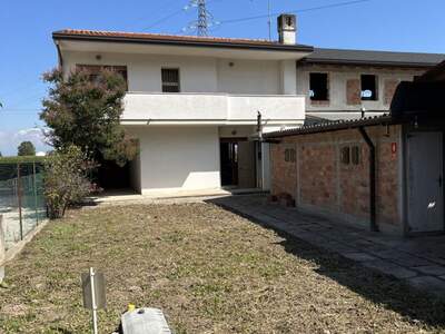 Haus kaufen in 33050 Pertegada (Bild 1)