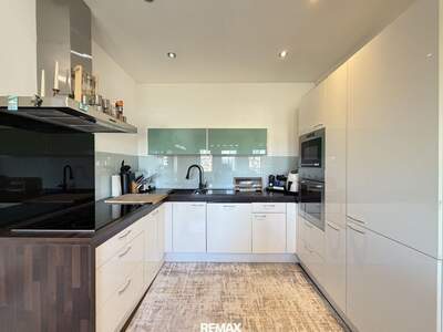 Altbauwohnung mit Balkon kaufen in 9073 Klagenfurt (Bild 2)