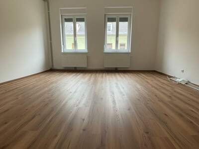 Altbauwohnung mit Balkon mieten in 8020 Graz (Bild 4)