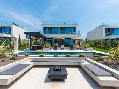 Haus mit Garten kaufen in 52466 Porec (Bild 4)