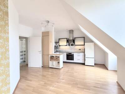 Dachgeschosswohnung kaufen in 1230 Wien
