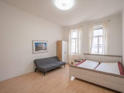 Altbauwohnung kaufen in 1200 Wien (Bild 1)