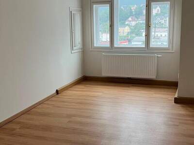 Altbauwohnung mit Balkon mieten in 8680 Mürzzuschlag (Bild 3)