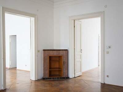 Altbauwohnung mit Balkon kaufen in 1020 Wien (Bild 2)