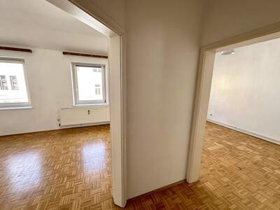Altbauwohnung mit Balkon kaufen in 8010 Graz (Bild 3)