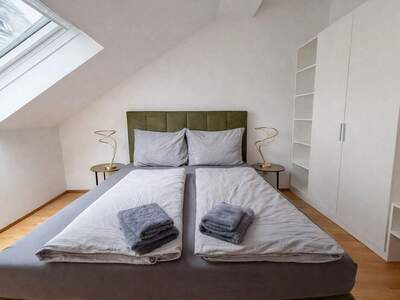 Altbauwohnung mit Balkon kaufen in 1230 Wien (Bild 2)