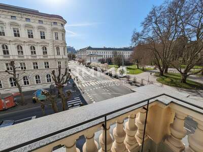 Altbauwohnung mit Balkon mieten in 5020 Salzburg (Bild 2)