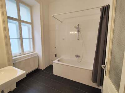 Altbauwohnung kaufen in 1070 Wien (Bild 5)