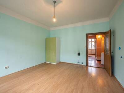 Altbauwohnung mit Balkon kaufen in 1160 Wien (Bild 4)