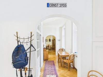 Altbauwohnung kaufen in 1070 Wien (Bild 2)