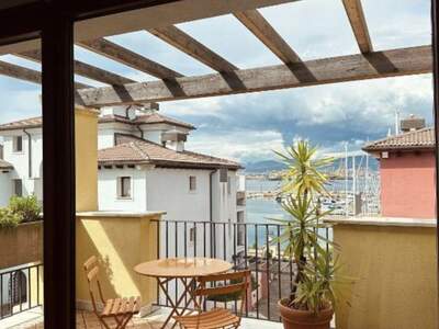 Wohnung mit Balkon kaufen in 34015 Muggia (Bild 1)