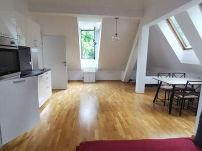 Altbauwohnung mieten in 8052 Graz (Bild 1)