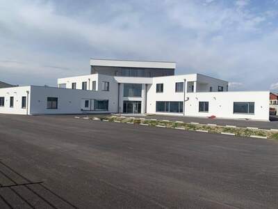 Gewerbeobjekt mieten in 4910 Ried