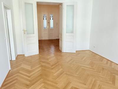 Altbauwohnung kaufen in 1050 Wien (Bild 2)