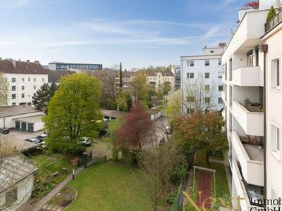 Altbauwohnung mit Balkon mieten in 4020 Linz (Bild 2)