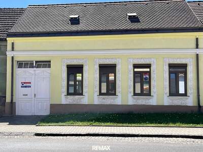 Haus kaufen in 2143 Großkrut