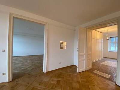 Altbauwohnung kaufen in 1090 Wien (Bild 3)