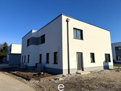 Haus mit Garten kaufen in 4662 Laakirchen (Bild 1)